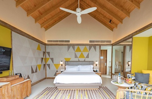 Farukolhufushi Island Hotel | Diamond Overwater Pool Villa, Hard Rock, 2 Twin Bed, Lagoon Access