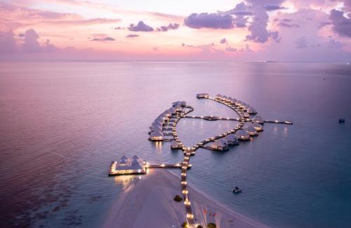 Athuruga Island Resort | Diamonds Athuruga Maldives Resort & Spa