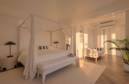 Athuruga Island Resort | Diamonds Athuruga Maldives Resort & Spa