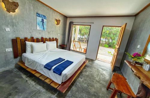 Dhidhdhoo Hotel | Dive and Sleep - All Inclusive Diving Guesthouse - 3 Dives per day