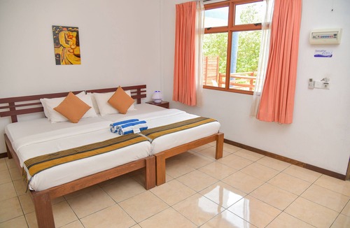 Himmafushi Bed & Breakfast | Family & Group Friendly! Maldives Beach Island BnB