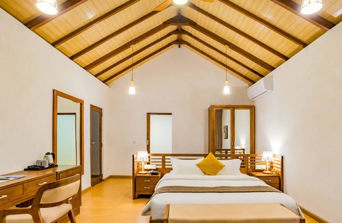 Mandhoo Hotel | Fiyavalhu Resort Maldives