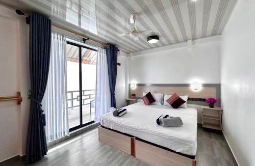 Fulidhoo House | Galaxy Sunrise Sea View