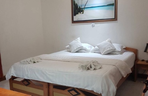 Mahibadhoo House | Guesthouse run by Maldivian Diving Instructor w/32 years of experience.