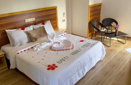 Kamadhoo House | Hanifaru Beach Inn