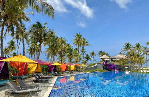 Farukolhufushi Island Hotel | Hard Rock Maldives – Twin Bed Beach Studio with Ocean Access