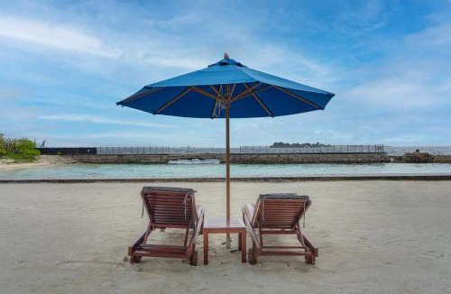 Hulhule Hotel | Hulhule Island Hotel- Private Beach Access & Airport Pick-up and Drop