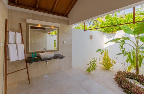 Innahuraa Hotel | Innahura Maldives Resort