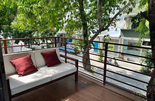 Vilimale House | Island Getaway Villa - 5BR with Patio