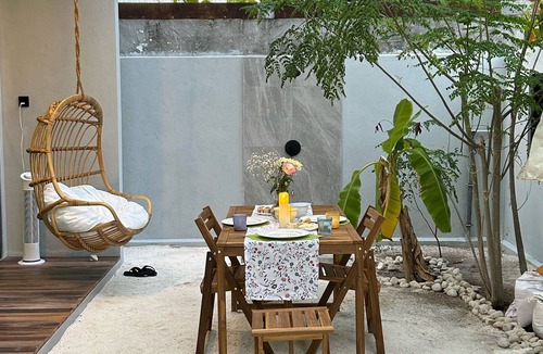 Velidhoo House | Island Pearl Escape, a 3-bedroom holiday home with modern amenities in Velidhoo