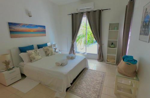 Thulusdhoo Island House | Kahanbu Ocean View