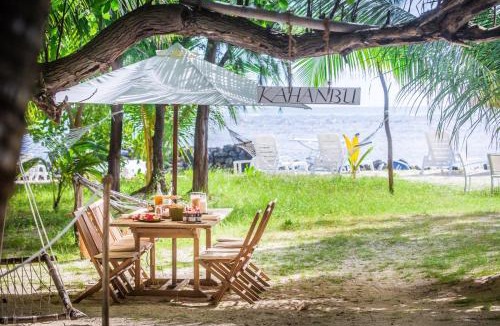 Thulusdhoo Island House | Kahanbu Ocean View