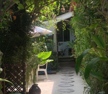 Dhangethi Bed & Breakfast | La Luna Boutique Dhangethi