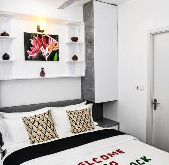 Male House | LemonRock Comfort