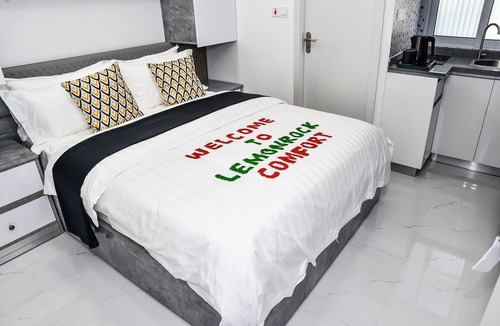 Male House | LemonRock Comfort
