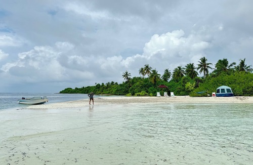 Gaafu Alifu Atoll RV Rental | Lovely campground at a virgin private island