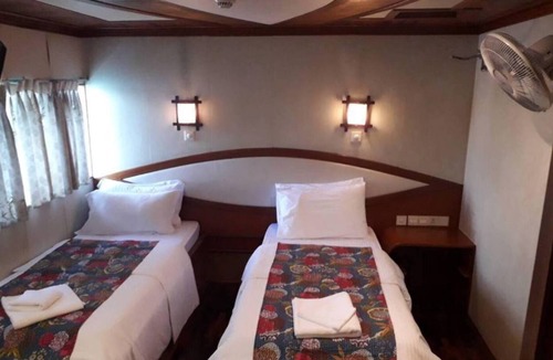 Vaavu Atoll House | Luxury yacht for diving trips