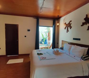 Maalhos Hotel | Madi Beach Guesthouse