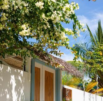 Maalhos Hotel | Manta Reserve