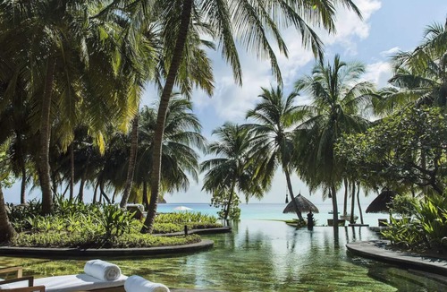 Kanifinolhu Island House | One&Only Reethi Rah, Water Villa King Pool!