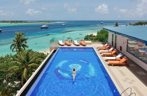 Thulusdhoo Island House | Paradise 4* Hotel - Rooftop Pool - Seaview Room