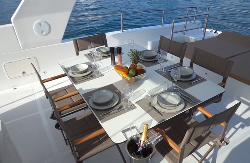 Hulhumale Boat Rental | Private Yacht Charter on Full Board