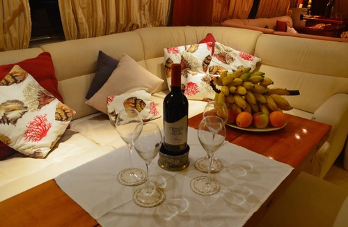 Hulhumale Boat Rental | Private yacht