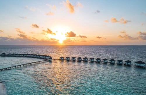 Orivaru Resort | ROBINSON NOONU - All Inclusive