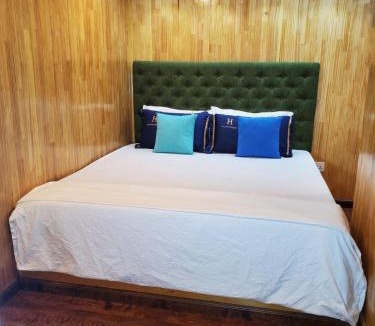 Male Apartment | Rooftop Rooms