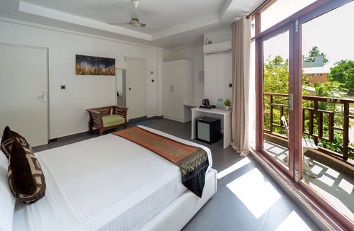 Huraa Hotel | Silver Oasis Maldives