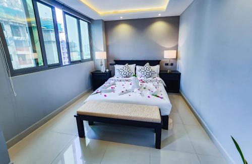Farukolhufushi Island House | Sunny Canopy