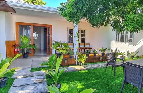 Dharavandhoo House | Turtle Inn Dharavandhoo
