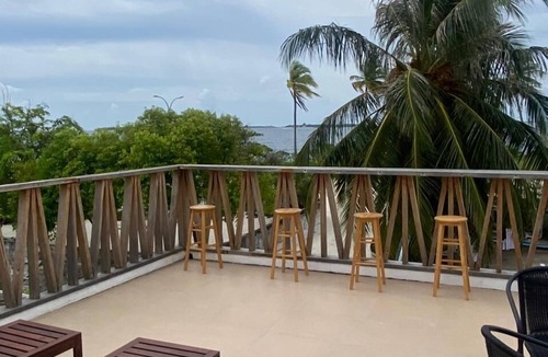 Dharavandhoo House | Violet Inn by Blue Surge
