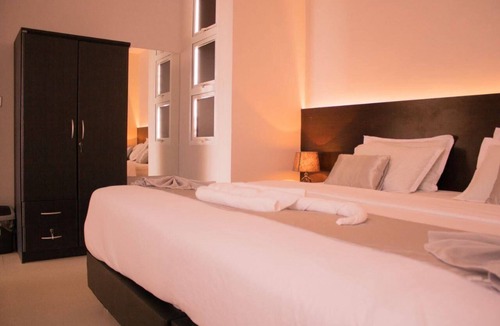 Mandhoo Hotel | VIOLET INN