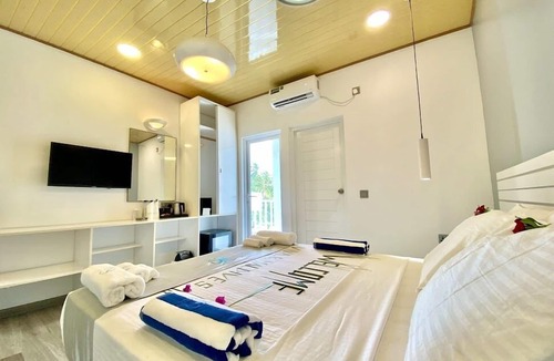 Hangnaameedhoo Hotel | VIVA Beach & Spa MALDIVES