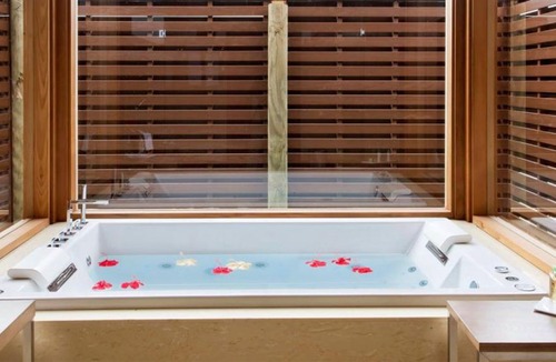 Finolhas Island House | Watervilla Traft