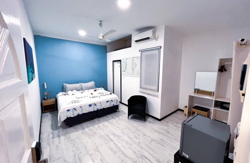 Thulusdhoo Island Hotel | Wave Crest Retreat