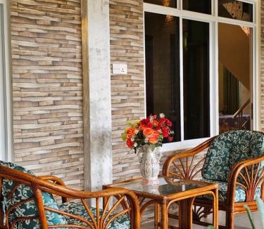 Maamigili Hotel | White Sand Inn