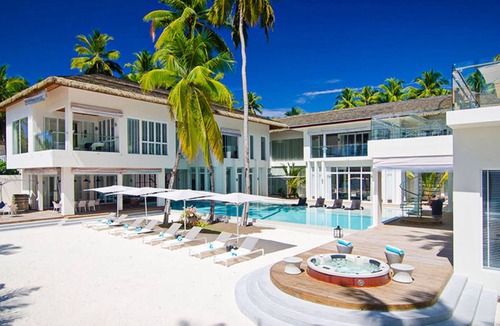 Finolhas Island Villa | You and Your Family will love this Ultra Luxury Villa in the Maldives with 24/7 Concierge
