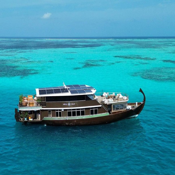 Malé Marvel: Sun-Kissed Sailing Experience in the Maldivian Atoll in Mâle