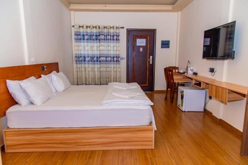 Aasna Inn