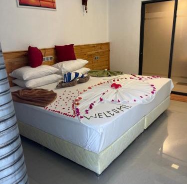 Royal Stay Thoddoo, Maldives