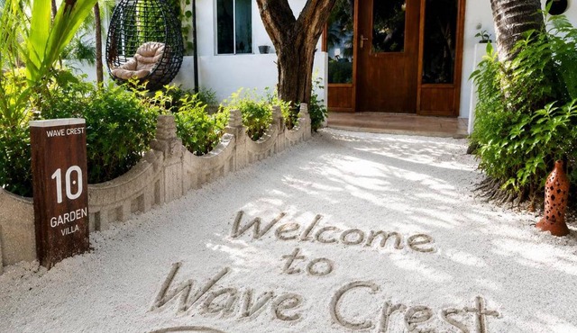 Wave Crest Retreat in Thulusdhoo