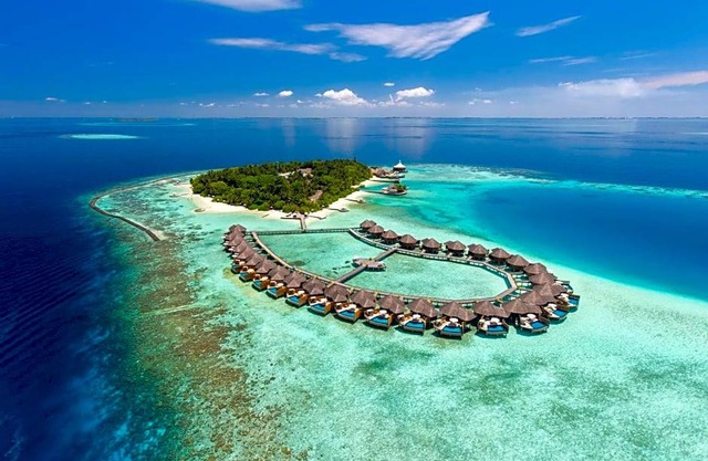 5-Star Hotel ∙ Baros Maldives
