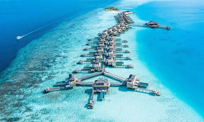 Velavaru Resort | 473 m² Resort ∙ 2 bedrooms ∙ 127 guests