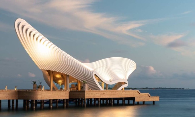 Raa Atoll Resort | 491 m² Resort ∙ 4 bedrooms ∙ 11 guests