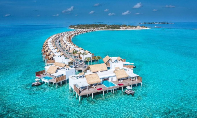 Fasmendhoo Resort | 900 m² Resort ∙ 3 bedrooms ∙ 127 guests