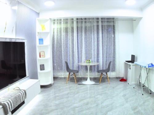 Male House | AlTyn Stay