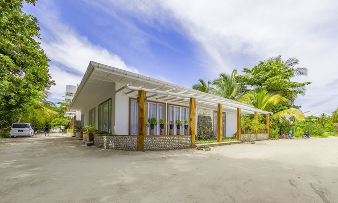 Dhigurah Hotel | Dhigurah Retreat Beach