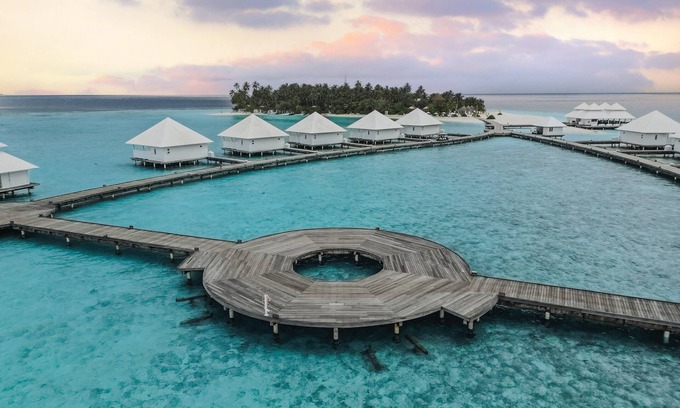 Athuruga Island Resort | Diamonds Athuruga Maldives Resort & Spa